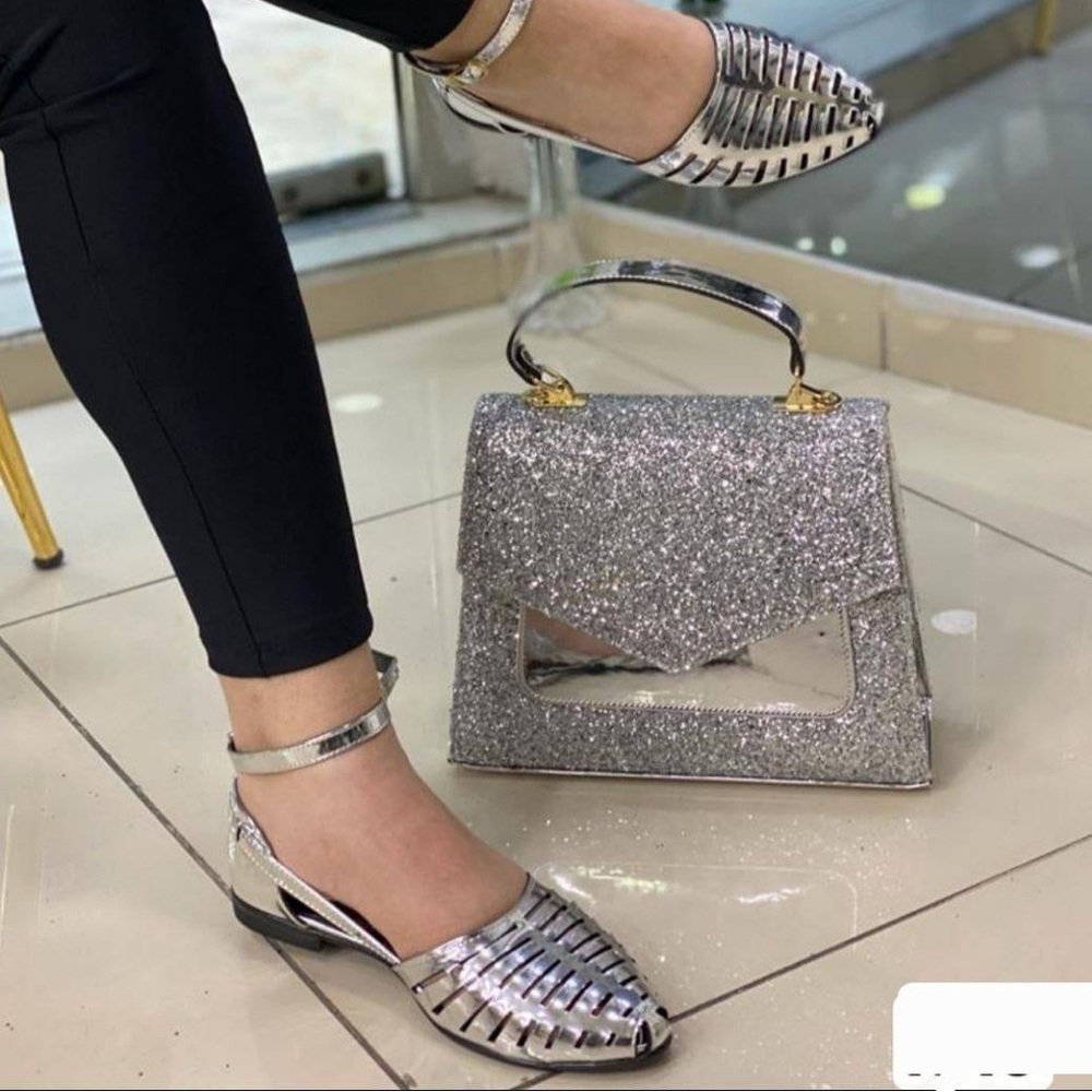 Women’s shoes